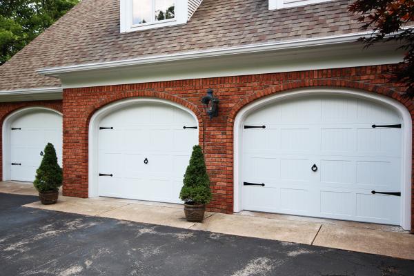 9x7 Carriage House Doors w-Fleur de Lis Hardware