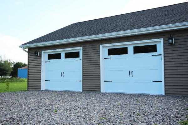 Stamped Carriage House in White w-Plain Glass Windows